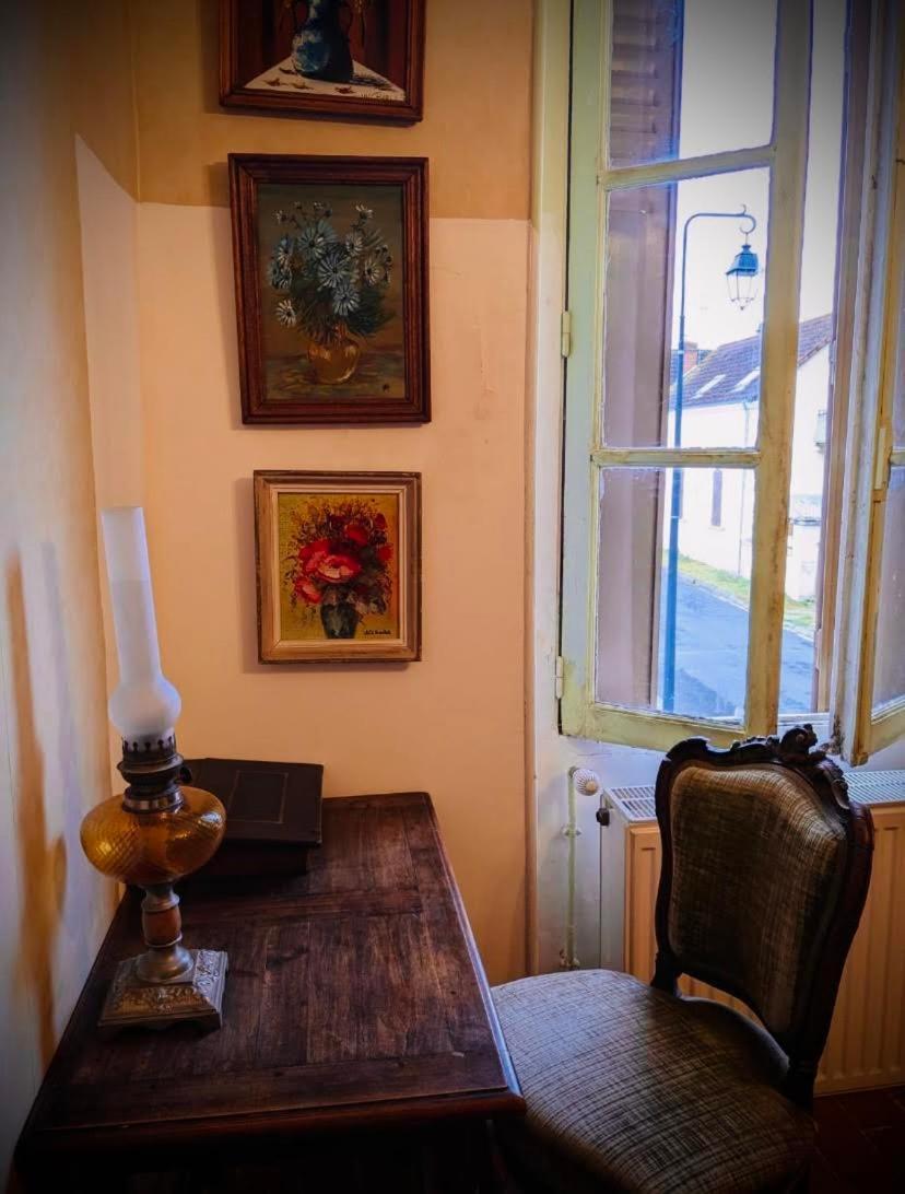 Auberge Du Chant Du Coq Anjouin Bagian luar foto