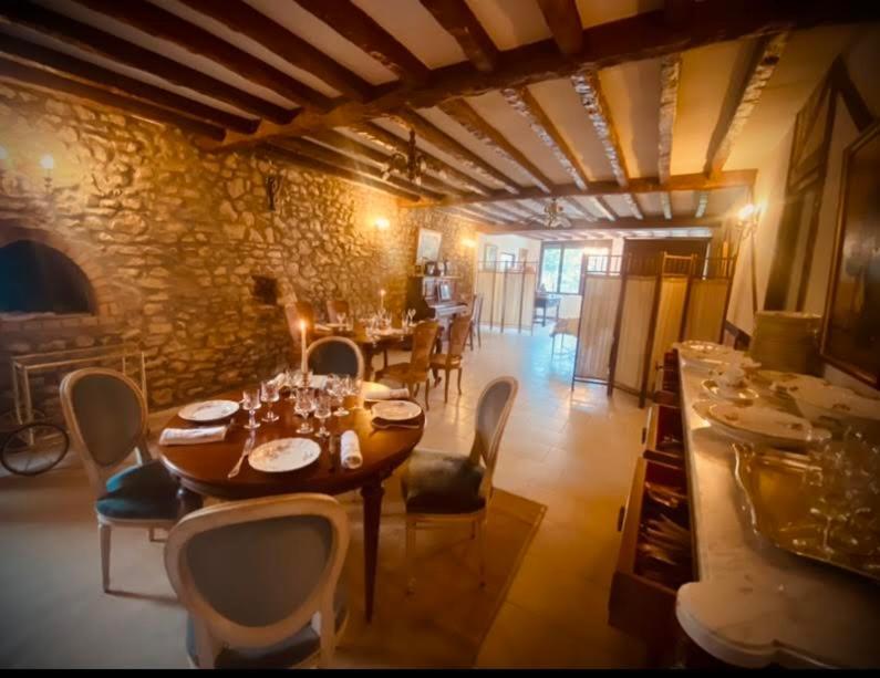Auberge Du Chant Du Coq Anjouin Bagian luar foto